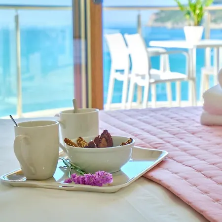 度假居 Armikes Beachfront