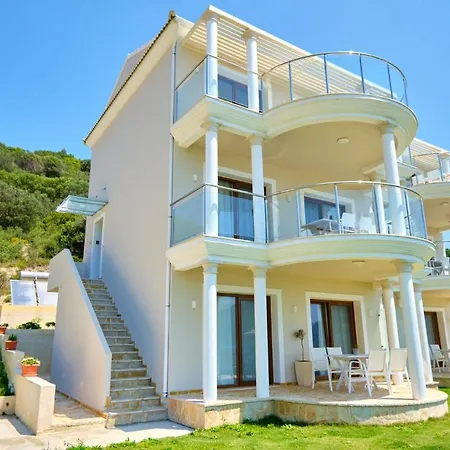 度假居 Armikes Beachfront *