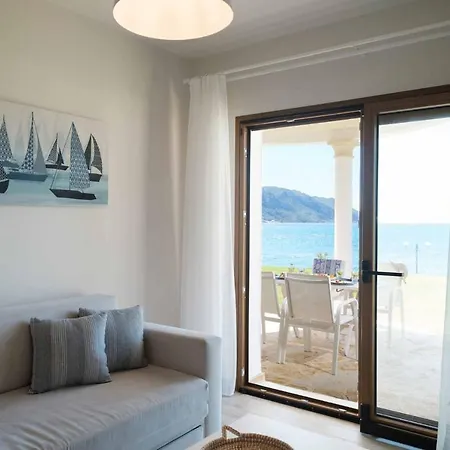 Armikes Beachfront Holiday home Afionas