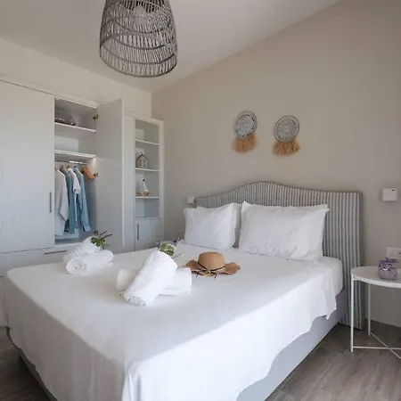 Armikes Beachfront Holiday home Afionas