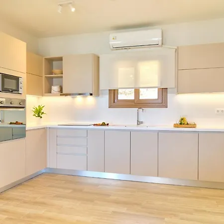 Armikes Beachfront Holiday home