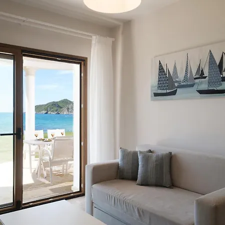 Nyaraló Armikes Beachfront