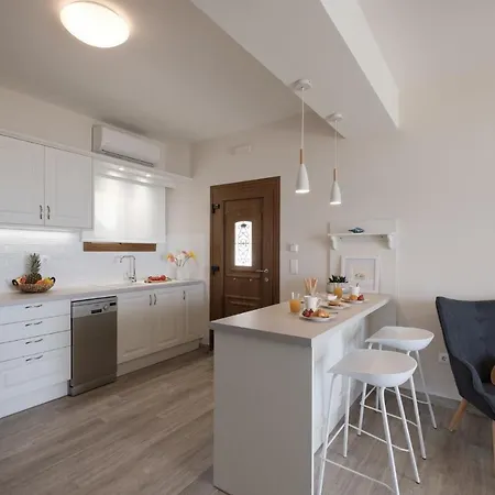 Armikes Beachfront Holiday home Afionas