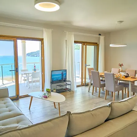 Armikes Beachfront Afión