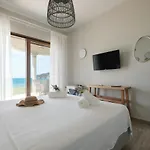 Armikes Beachfront * Afión