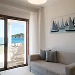 Tatil Evi Armikes Beachfront