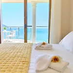 Armikes Beachfront Tatil Evi Afión